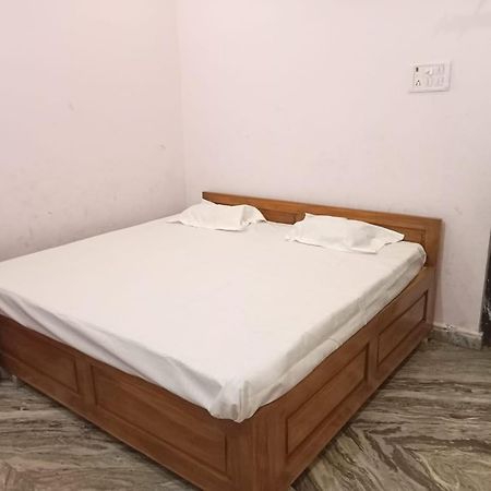 Vaibhav Sadan Dharmsala Hotel Ayodhya Exterior foto
